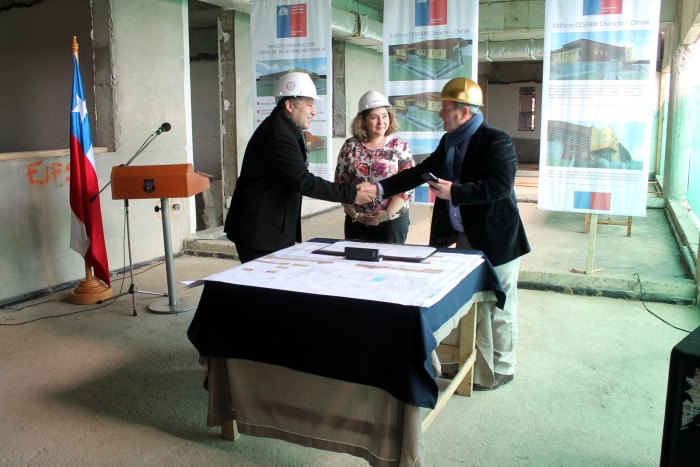Oficializan Reinicio De Obras Del Nuevo Cesfam De Chonchi Radio 