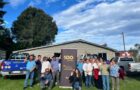 Ancud: sede vecinal de Huelden Playa recibe iluminación gracias al programa “Conecta tu Sede” de Saesa.